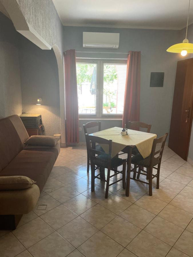 Apartmani Nina Crikvenica Luaran gambar