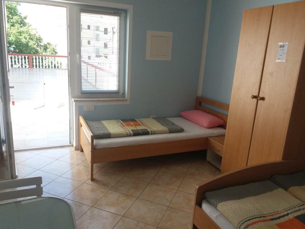 Apartmani Nina Crikvenica Luaran gambar